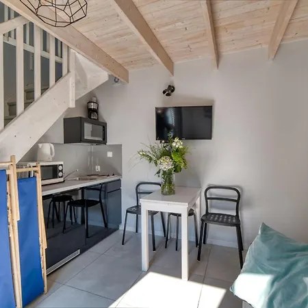 Mit Privater Terrasse By Interhome Сasa de vacaciones Pobierowo
