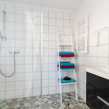 Mit Privater Terrasse By Interhome Сasa de vacaciones