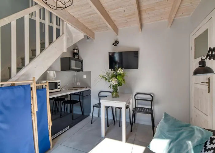 Mit Privater Terrasse By Interhome Сasa de vacaciones Pobierowo