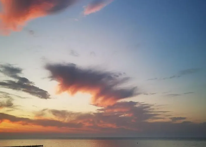 Mit Privater Terrasse By Interhome Сasa de vacaciones *